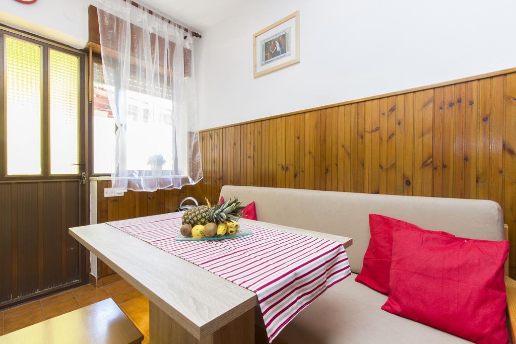 Apartment Neven Rogoznica  Habitación foto